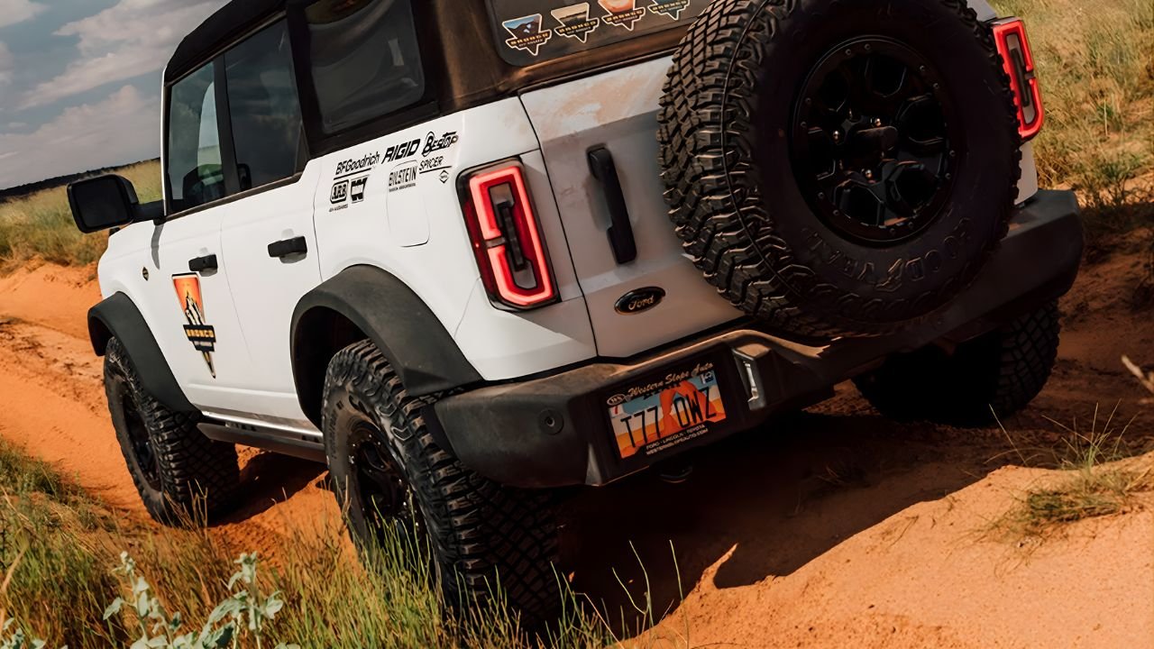 Ford Bronco 2026: Specs, Price, Features, and Off-Road Performance